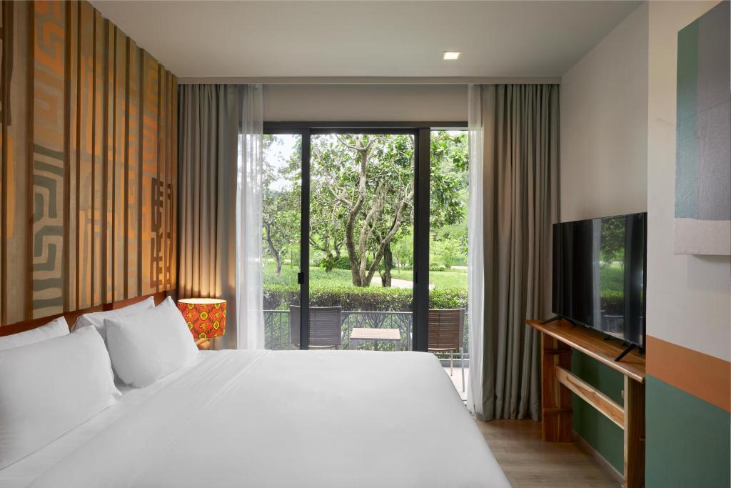 Двухместный (Улучшенный двухместный номер с 1 кроватью) отеля Escape Khao Yai, Сарабури