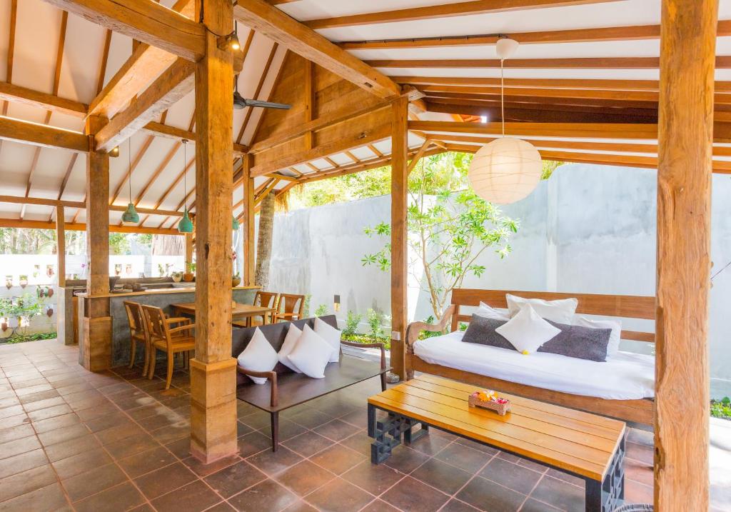 Вилла (Wooden Two-Bedroom Villa and Garden View), De Ubud Villas & Spa