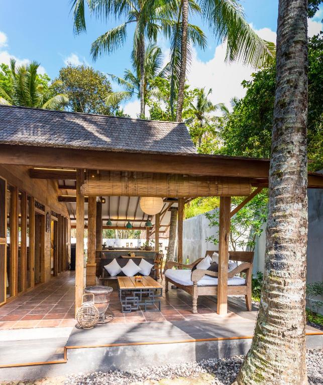 Вилла (Wooden Two-Bedroom Villa and Garden View), De Ubud Villas & Spa