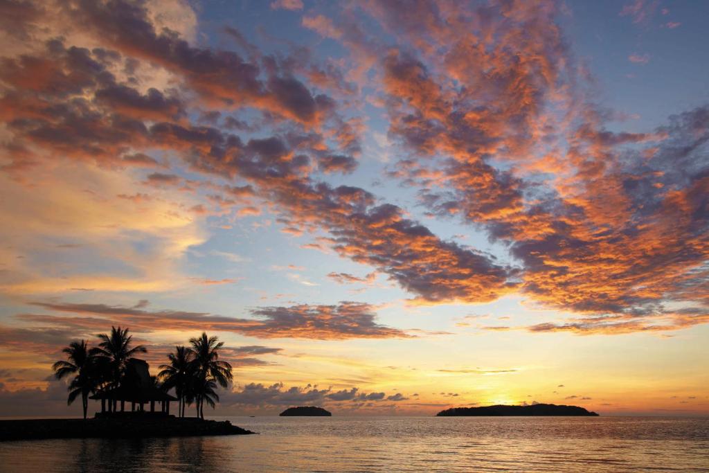 Сьюит (Представительский люкс Kinabalu с видом на море), Shangri-La's Tanjung Aru Resort & Spa