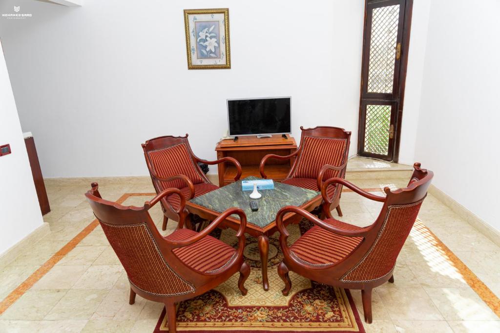 Вилла (Специальное предложение - двухуровневая вилла с тремя спальнями - только для жителей и резидентов Египта) курортного отеля Marhaba Resort, Порт-Саид