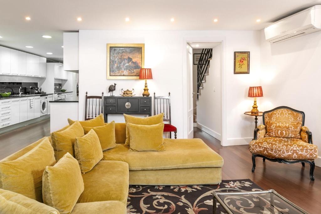 Апартаменты (Мансардный номер с двумя спальнями), Lisbon Rentals Chiado