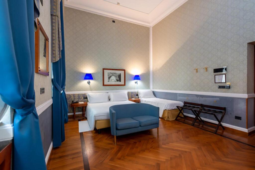 Трехместный (Трехместный номер Делюкс) отеля Grand Hotel Ortigia, Сиракузы