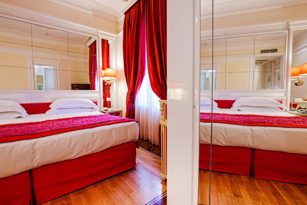 Двухместный (Улучшенный двухместный номер с 1 кроватью или 2 отдельными кроватями) отеля Grand Hotel Des Bains, Риччоне