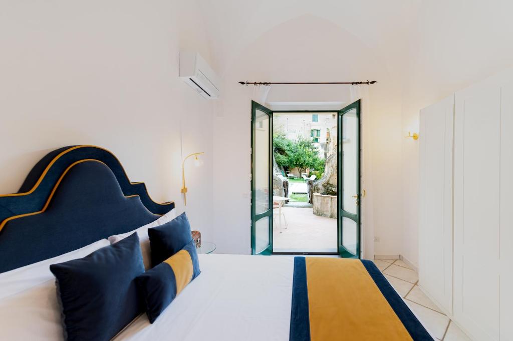 Двухместный (Номер с кроватью размера «king-size») отеля Amalfi Holiday Resort, Амальфи