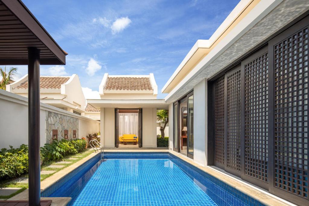 Вилла (Nanyang Villa (stay two nights including afternoon tea once )), Pullman Sanya Yalong Bay Villas & Resort