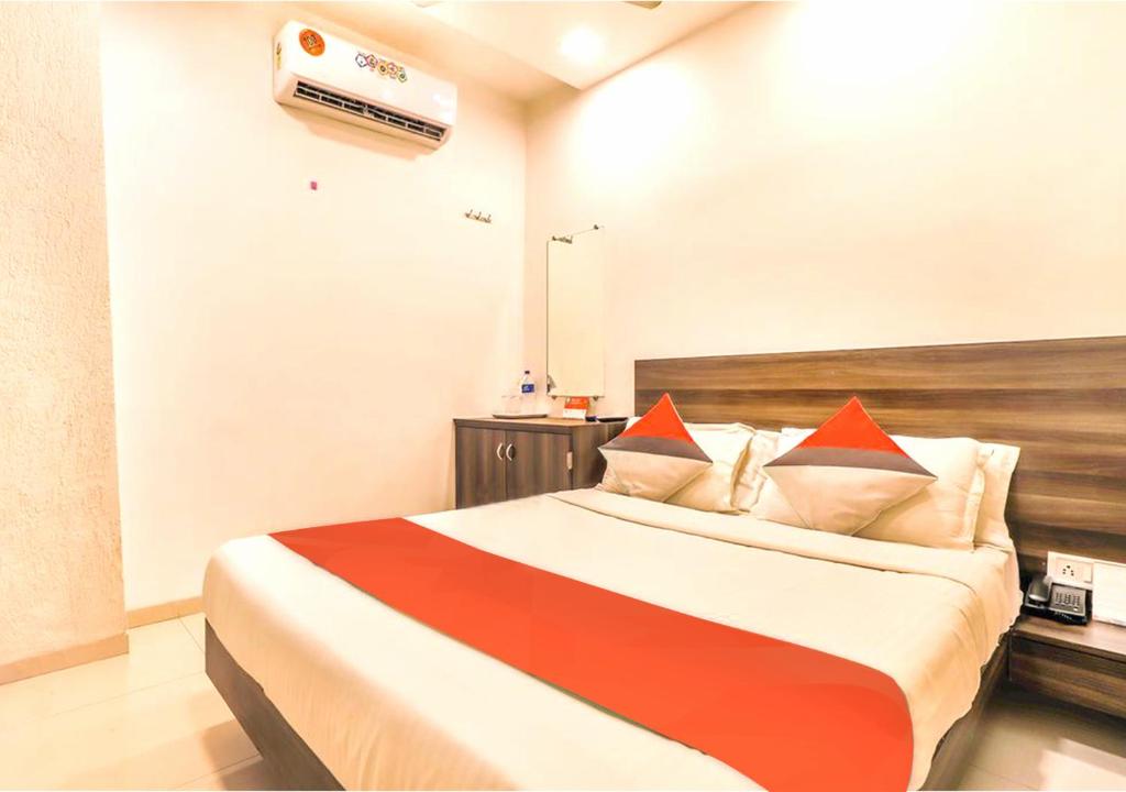 Двухместный (Двухместный номер Делюкс с 1 кроватью) отеля Hotel Bliss Executive, Мумбай