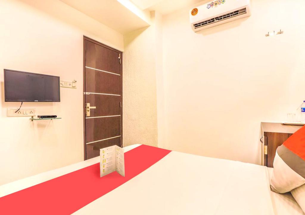 Двухместный (Стандартный двухместный номер с 1 кроватью) отеля Hotel Bliss Executive, Мумбай