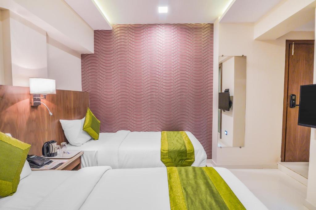 Двухместный ([Sanitized] Double Room), FabHotel Oxford Powai