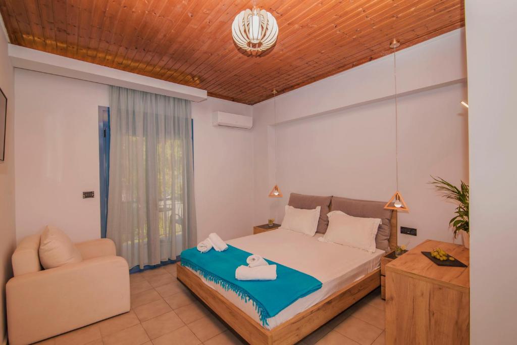 Двухместный (Двухместный номер Делюкс с 1 кроватью и балконом) отеля Akrotiri, Василики