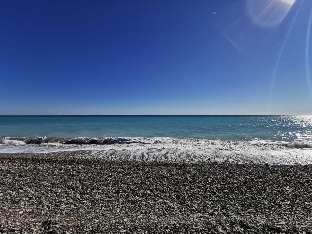 Номер (Бунгало), Adosado en la playa con piscina