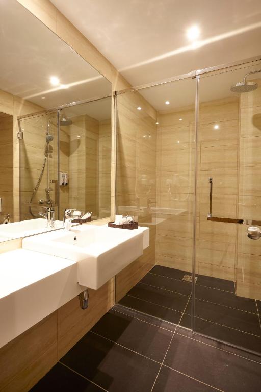 Сьюит (Представительский люкс), Hotel Six Seasons @ Mid Valley