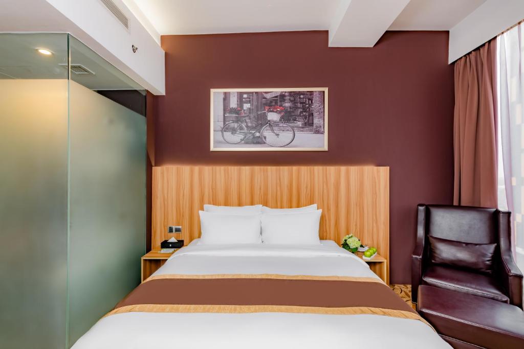 Двухместный (Business King Room River and City view with Free Minibar), Bay Hotel Ho Chi Minh