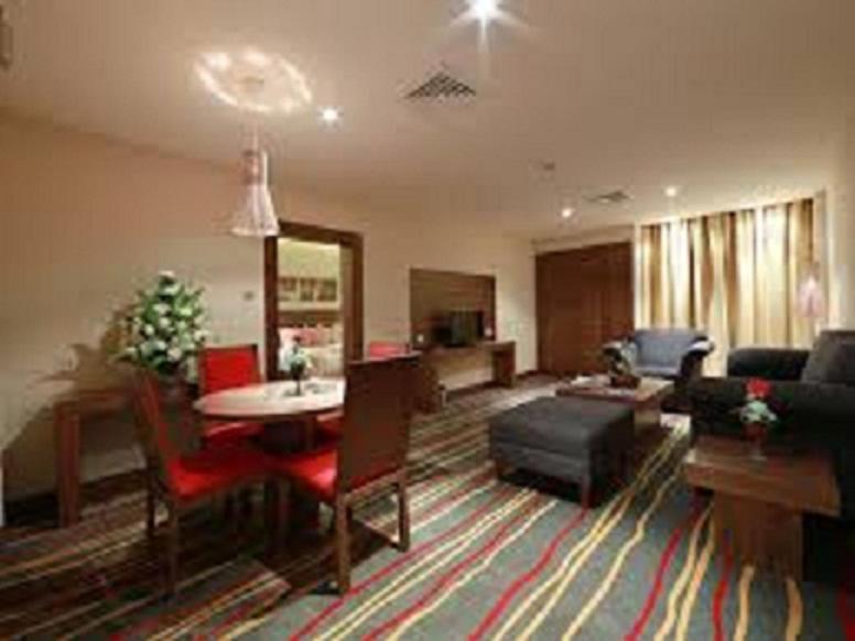 Сьюит (Двухуровневый люкс) отеля Al Khaleej Palace Deira Hotel, Дубай