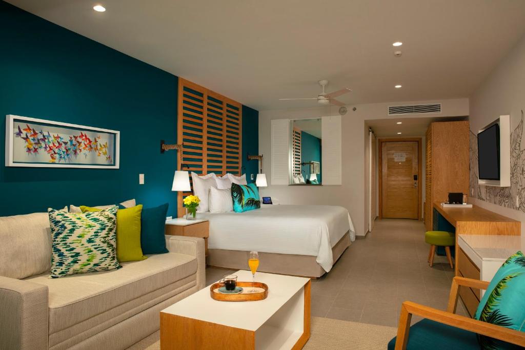 Двухместный (Привилегированный клубный полулюкс с видом на океан) курортного отеля Dreams Natura Resort & Spa - All Inclusive, Пуэрто-Морелос