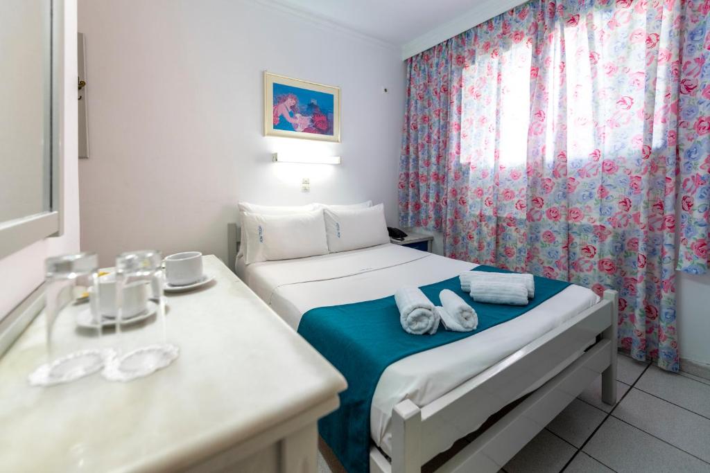 Двухместный (Двухместный номер эконом-класса с 1 кроватью) отеля ROY Hotel, Афины