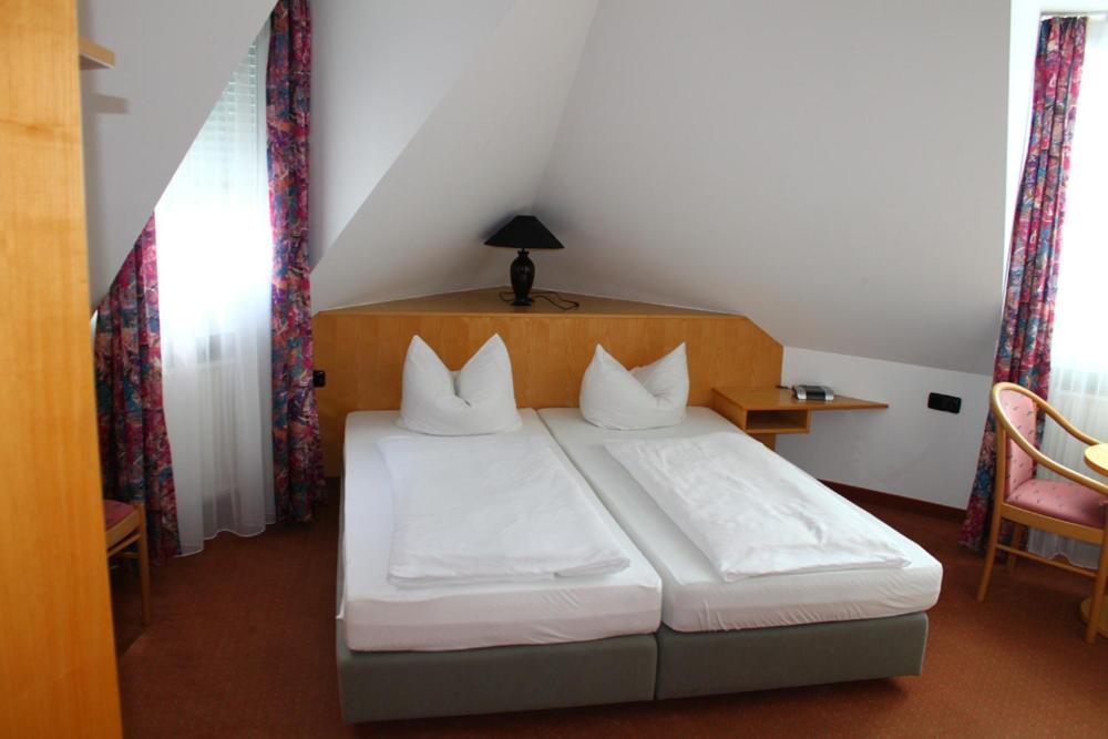 Двухместный (Стандартный двухместный номер с 1 кроватью) гостевого дома Hotel Alpha, Нюрнберг