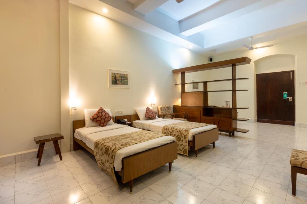Двухместный (Полулюкс) отеля Grand Hotel, Мумбай