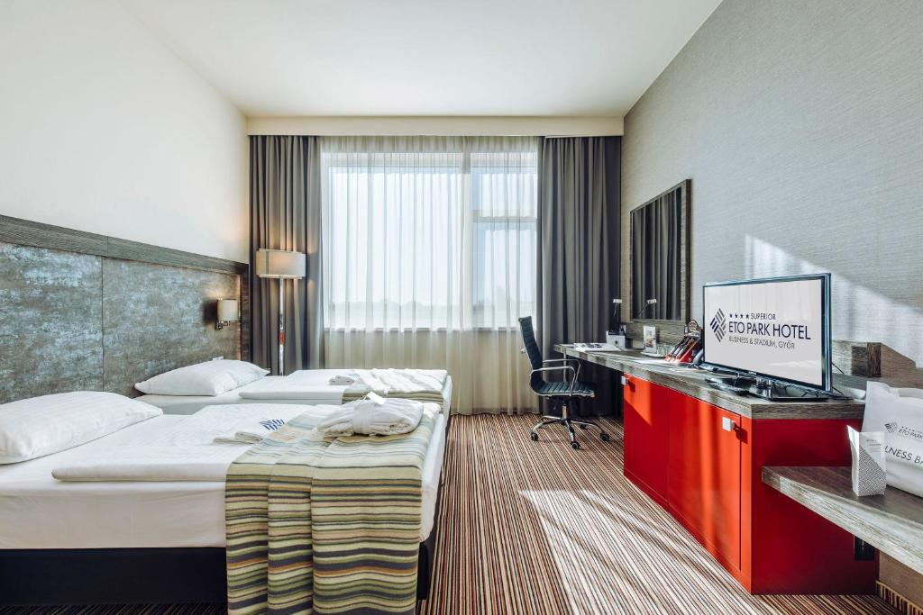 Двухместный (Улучшенный двухместный номер с 2 отдельными кроватями) отеля ETO Park Hotel Business & Stadium, Дьёр