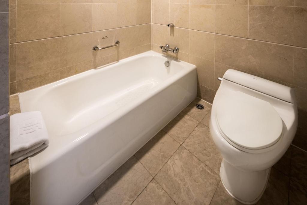 Сьюит (Суперлюкс), Asia International Hotel Guangdong