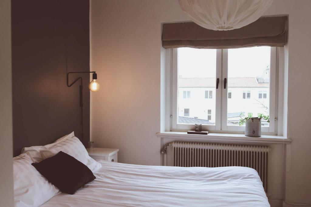 Двухместный (Бюджетный двухместный номер с 1 кроватью, небольшая ванная комната) отеля Hotell Villa Borgen, Висбю