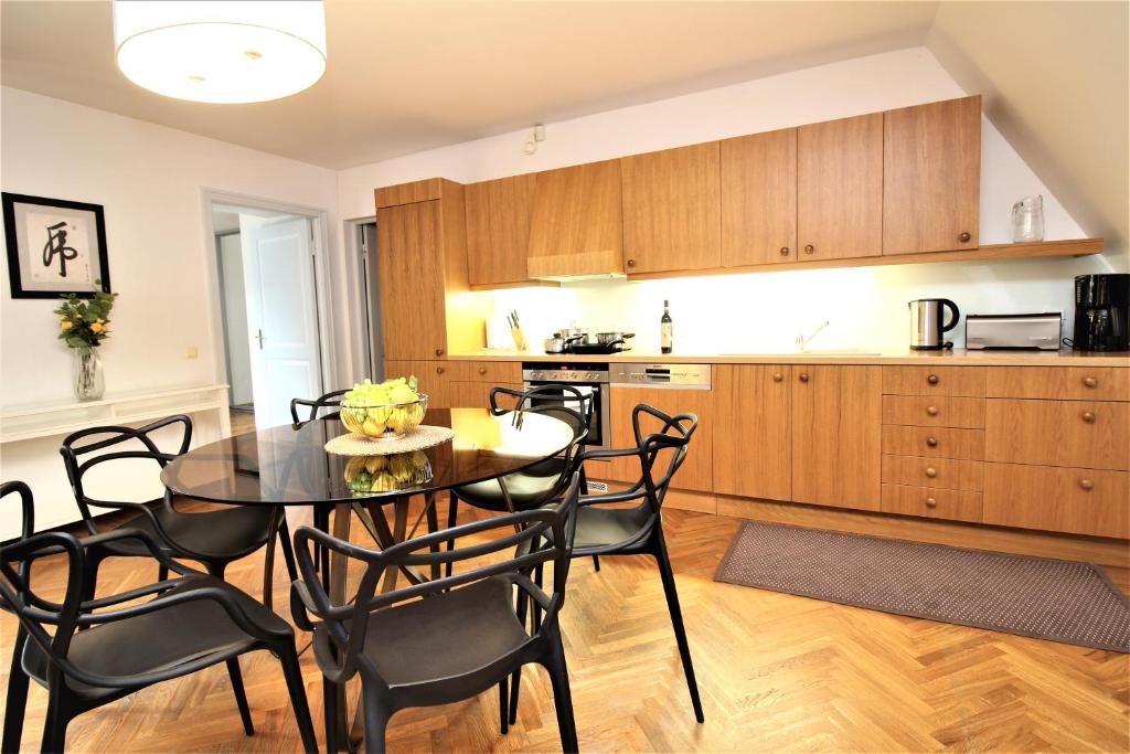 Апартаменты (Апартаменты Делюкс с 2 спальнями: Kohtu 10), Tallinn City Apartments Old Town Toompea