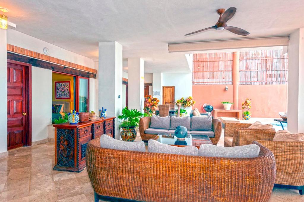 Сьюит (Four-Bedroom Suite with private pool and chef service), Vallarta Shores Beach Hotel