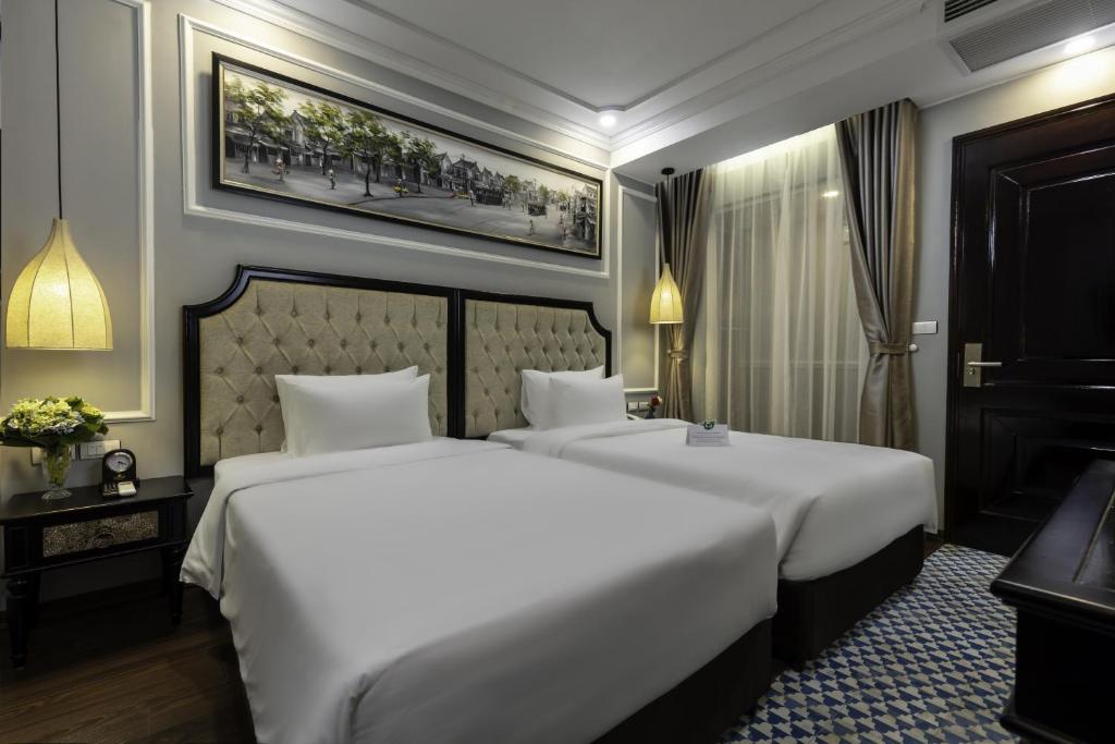 Двухместный (Day Use (3 Hours) - Superior Double Room) отеля Babylon Premium Hotel & Spa, Ханой