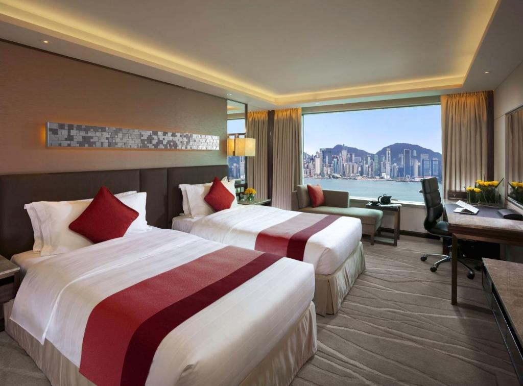 Трехместный (Классический двухместный номер с 2 отдельными кроватями и видом на гавань Виктория) отеля InterContinental Grand Stanford Hong Kong, Гонконг (город)