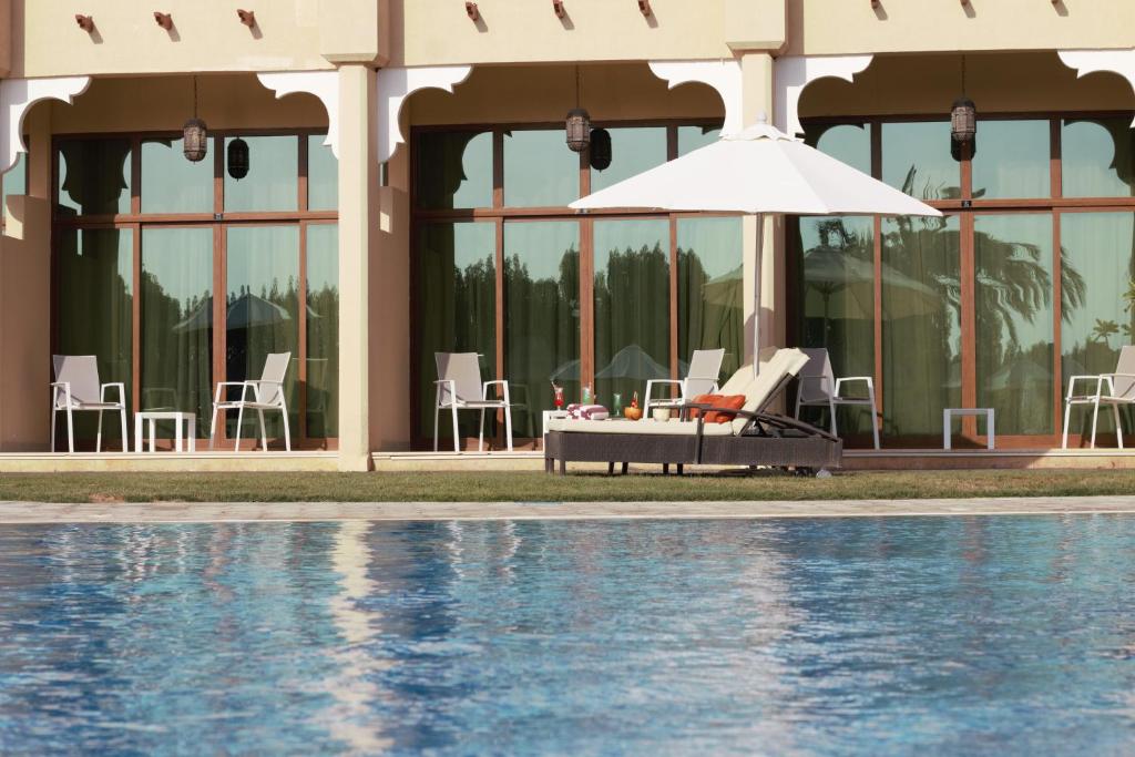 Двухместный (Номер «Премьер» с доступом в бассейн) отеля Western Hotel - Madinat Zayed, Мадинат-Заид