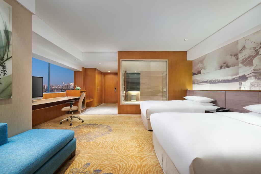 Двухместный (Двухместный номер Делюкс с 1 кроватью или 2 отдельными кроватями) отеля Crowne Plaza Beijing Sun Palace, Пекин