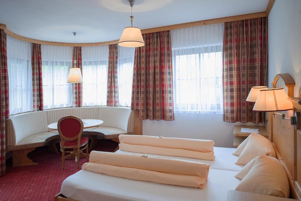 Двухместный (Роскошный двухместный номер с 1 кроватью) отеля Hotel Dornauhof, Майрхофен