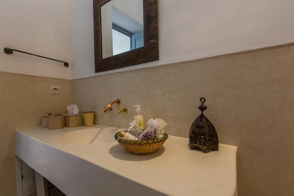 Двухместный (Ende Double Room), Riad Tchaikana