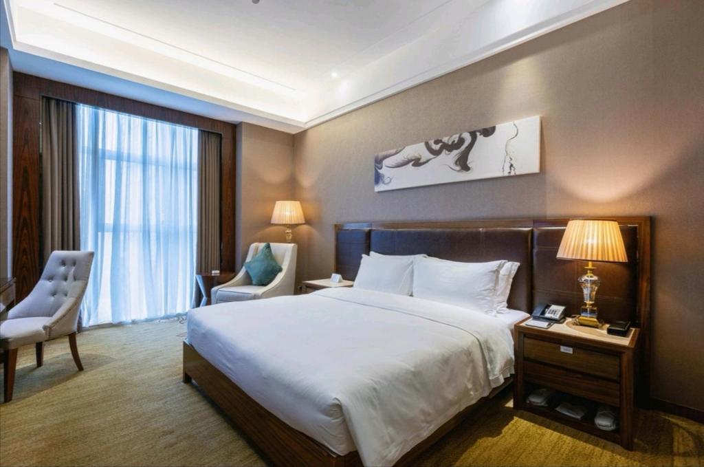 Двухместный (Улучшенный номер с кроватью размера «king-size») отеля Honder International Hotel, Гуанчжоу