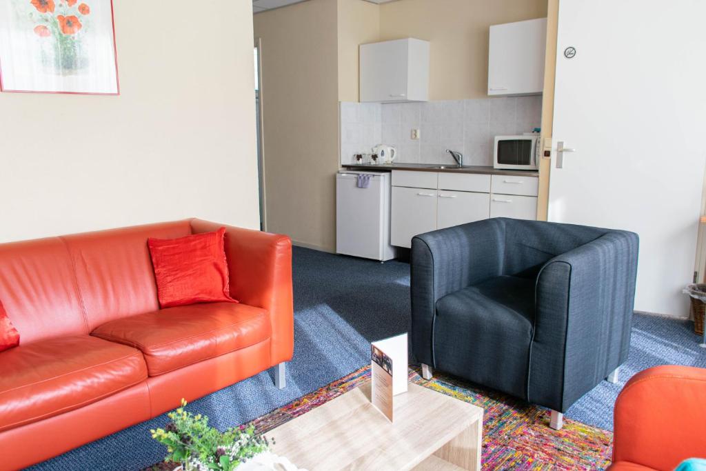Двухместный (Просторный двухместный номер с 2 отдельными кроватями) отеля Hotel Lemmer, Гронинген