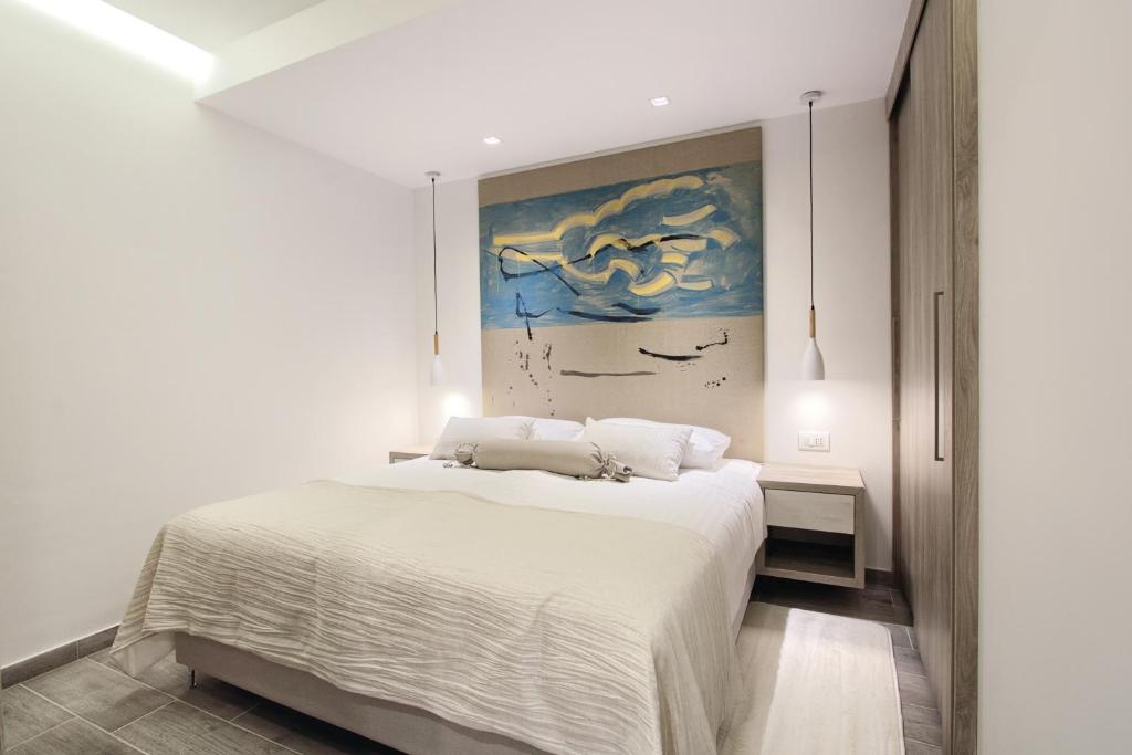 Сьюит (Premium One-Bedroom Suite with Balcony and Sea View) апарт-отеля Aparthotel Kalamota, Колочеп