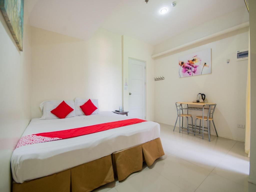 Двухместный (Двухместный номер Делюкс с 1 кроватью) отеля RedDoorz @ Salinas Extension Lahug, Себу