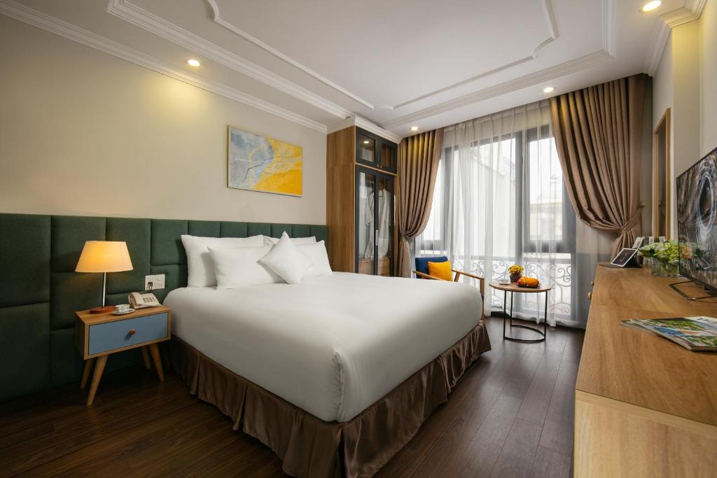 Двухместный (Улучшенный двухместный номер с 1 кроватью), C'Bon Hotel Do Quang