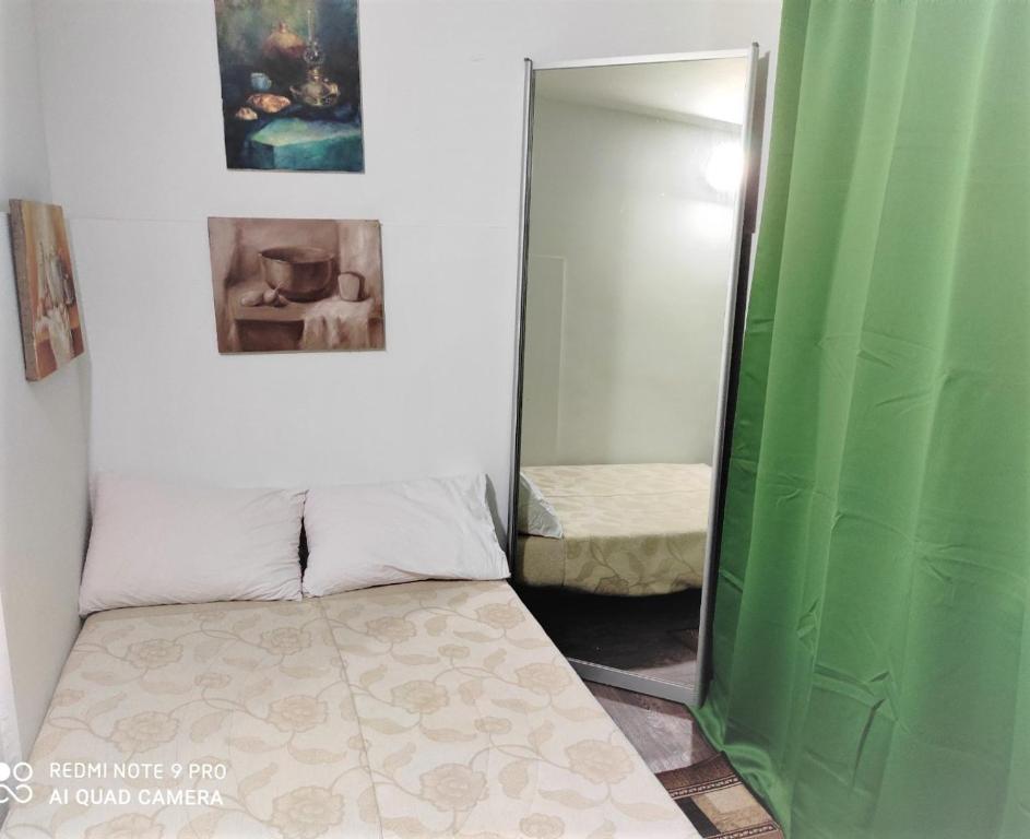 Двухместный (Двухместный номер с 1 кроватью или 2 отдельными кроватями и террасой) хостела Тапок, Кишинев