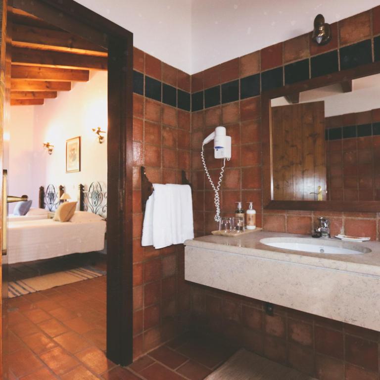 Двухместный (Улучшенный двухместный номер с 1 кроватью или 2 отдельными кроватями) загородного отеля Herdade Da Corte, Тавира