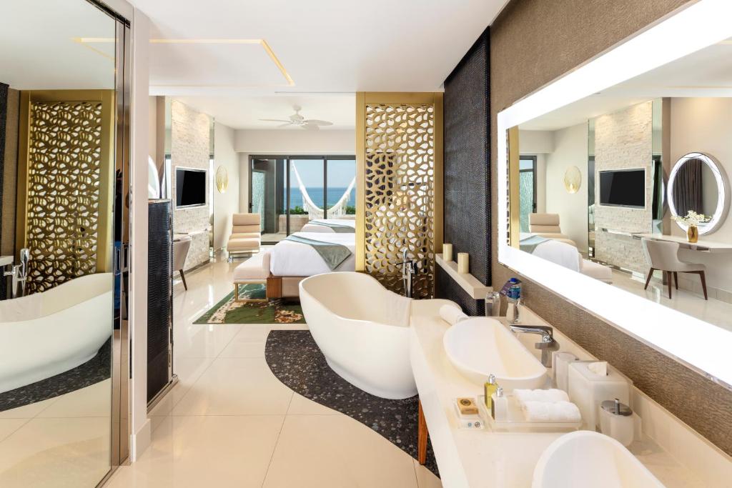 Сьюит (Полулюкс с видом на океан – 1 кровать размера «king-size») отеля Garza Blanca Resort & Spa Los Cabos, Эль-Бедито