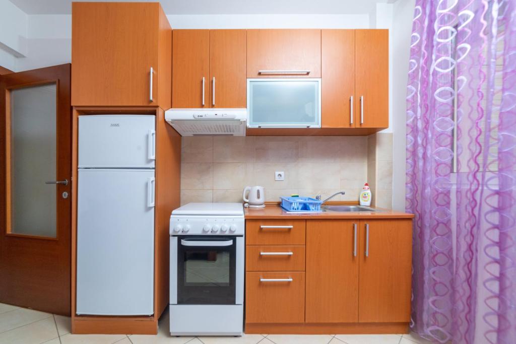 Апартаменты (Апартаменты с 1 спальней и балконом), Apartmani Jovan