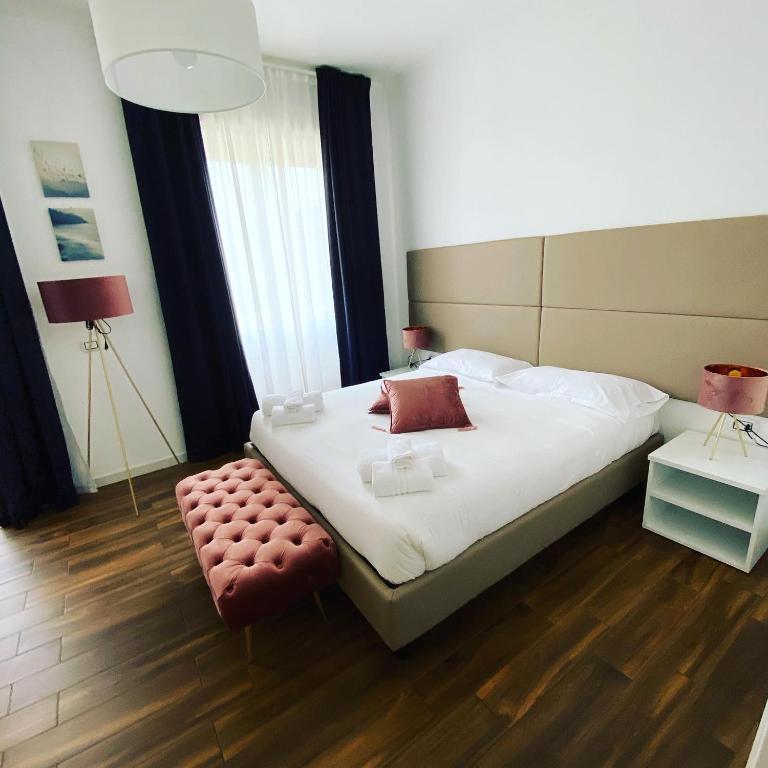 Двухместный (Двухместный номер с 1 кроватью и балконом) гостевого дома Mapi’s Rooms, Кальяри