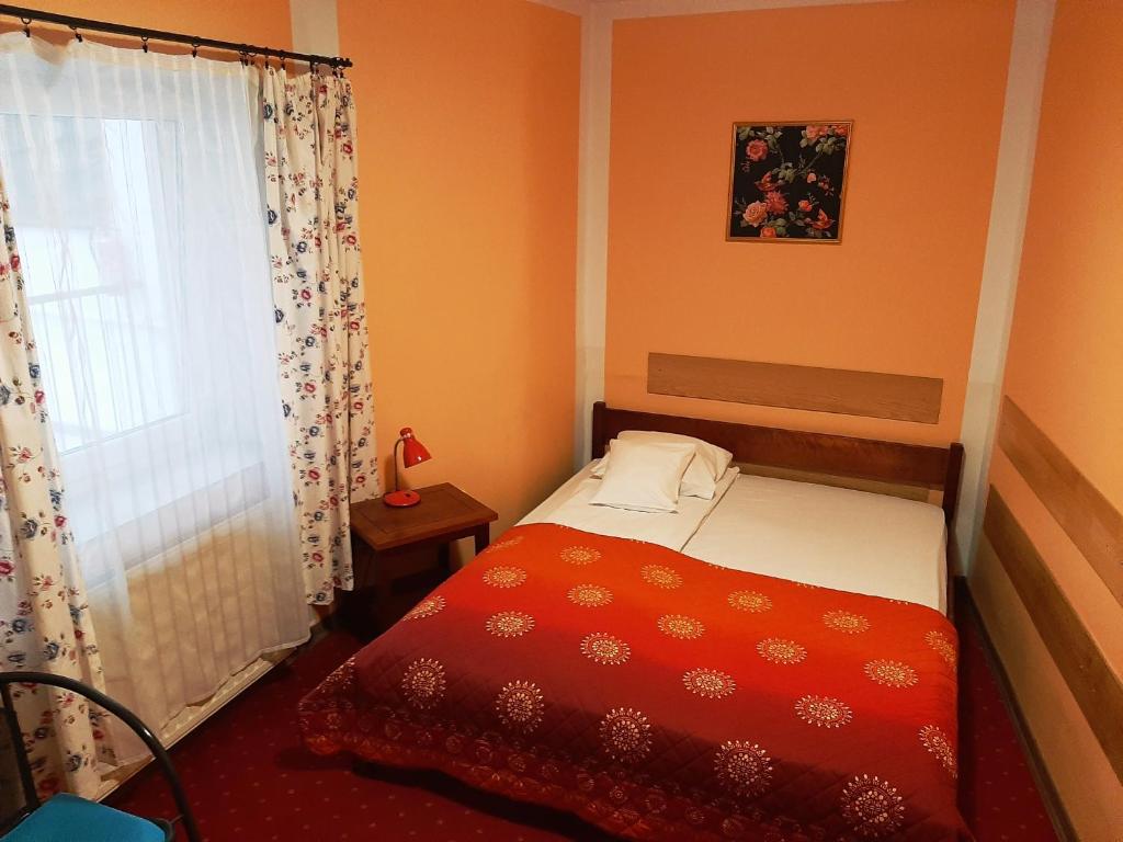 Двухместный (Номер с кроватью размера «king-size») хостела Red Carpet Hostel, Краков