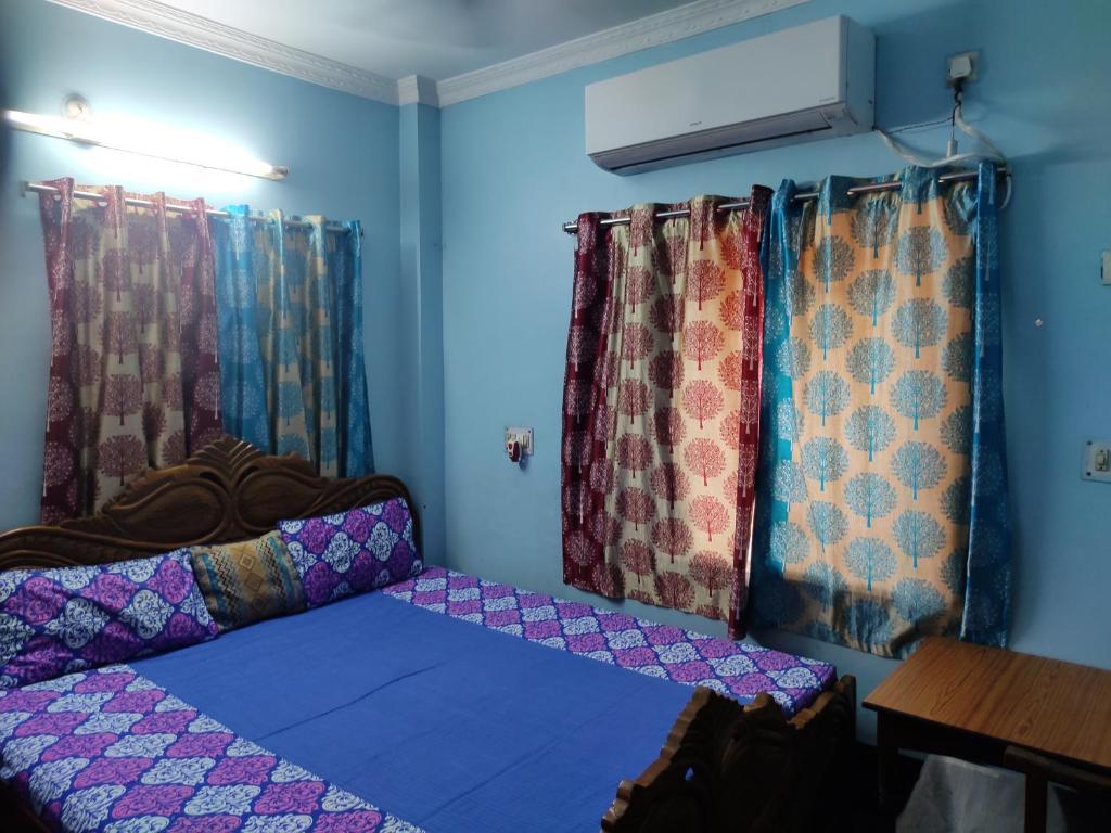 Двухместный (Deluxe Double Room- Non AC), Kiran Guest House