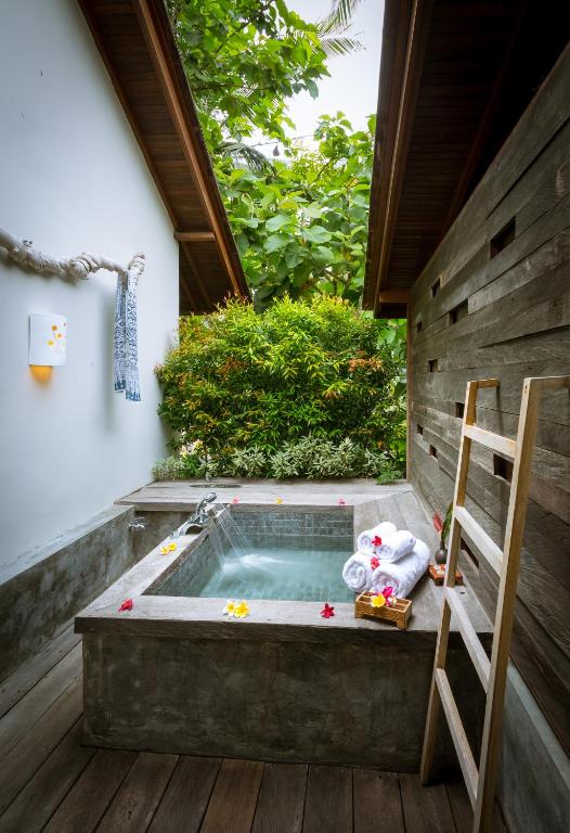 Вилла (Deluxe Two-Bedroom Villa with Private Pool and Free Benefit), De Ubud Villas & Spa
