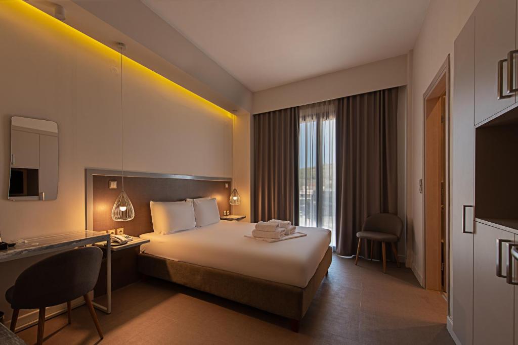 Двухместный (Двухместный номер с 1 кроватью и балконом) отеля Avra Nafpliou, Нафплион