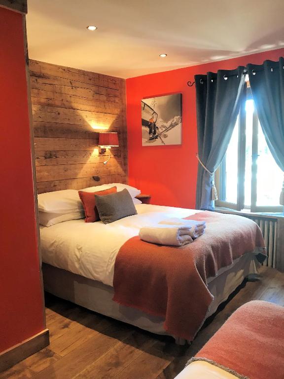 Двухместный (Улучшенный двухместный номер с 1 кроватью) отеля Hôtel Les Cimes, Межев