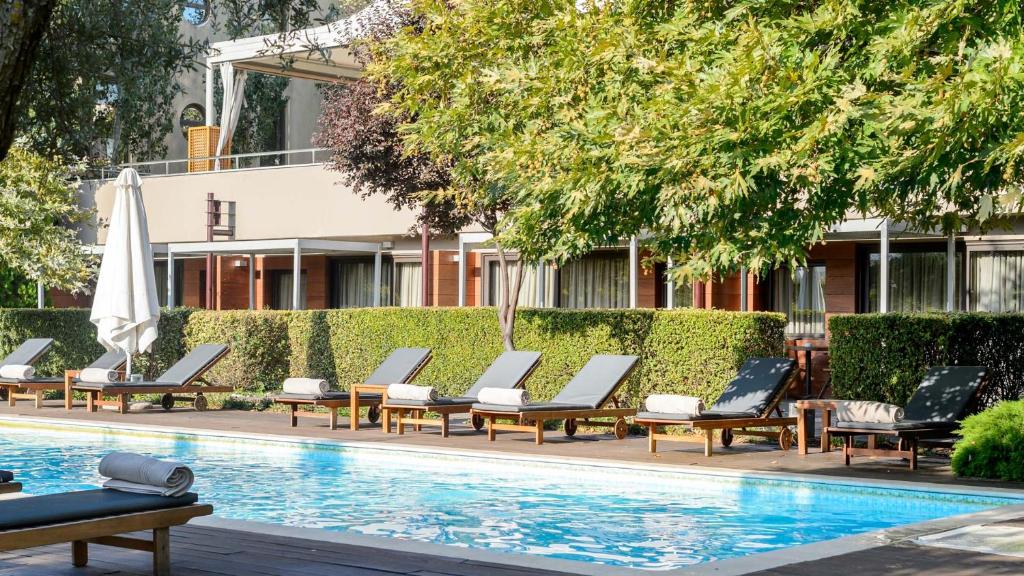 Двухместный (Улучшенный двухместный номер с 1 кроватью — Рядом с бассейном) отеля Alexander Beach Hotel & Spa, Александруполис