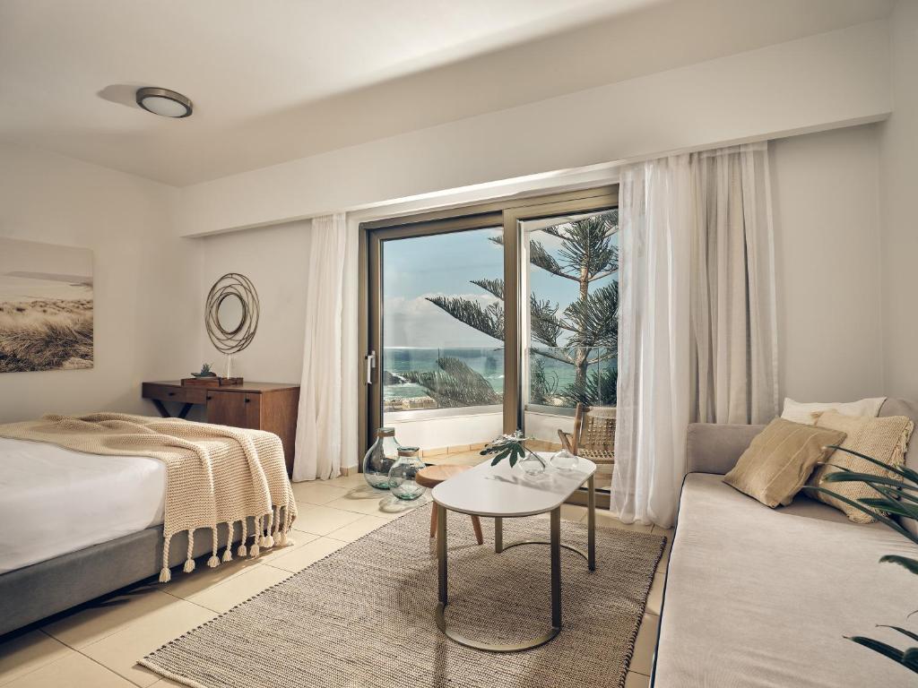 Двухместный (Улучшенный номер с видом на море рядом с морем) курортного отеля Sensimar Royal Blue Resort & Spa, Панормос (Ретимнон)
